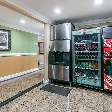 Quality Inn & Suites Atlanta Airport South College Park Buitenkant foto