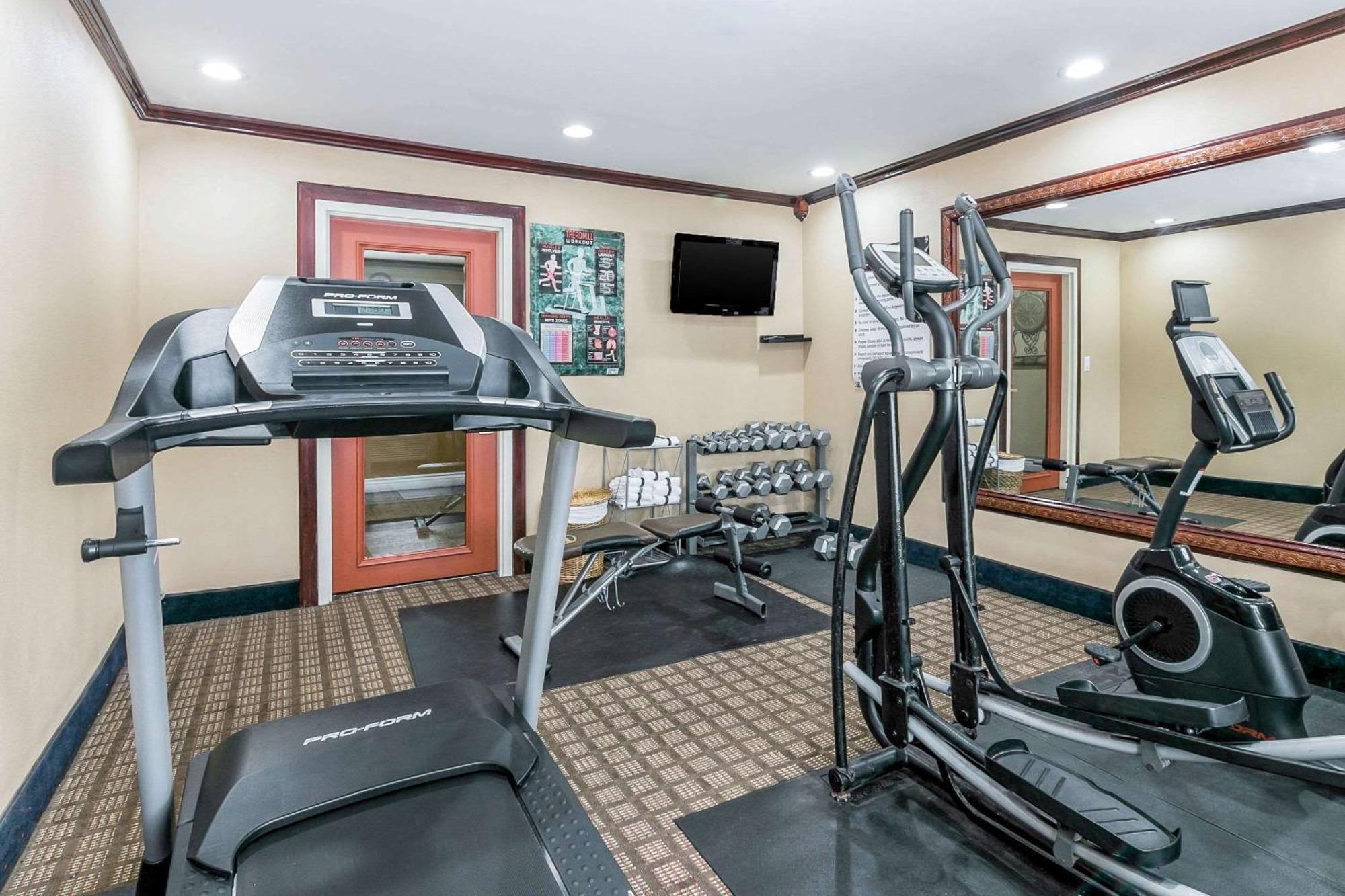 Quality Inn & Suites Atlanta Airport South College Park Buitenkant foto