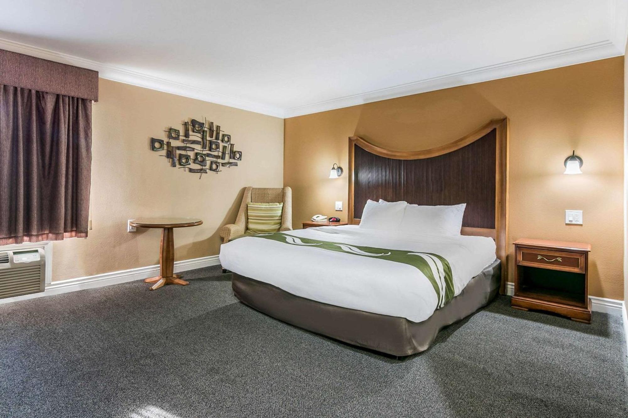 Quality Inn & Suites Atlanta Airport South College Park Buitenkant foto