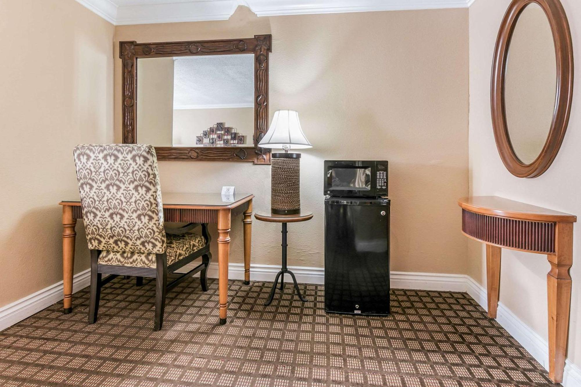 Quality Inn & Suites Atlanta Airport South College Park Buitenkant foto