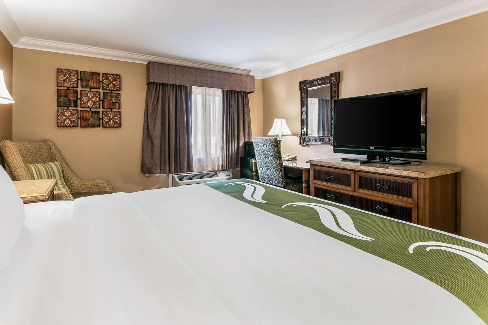 Quality Inn & Suites Atlanta Airport South College Park Buitenkant foto