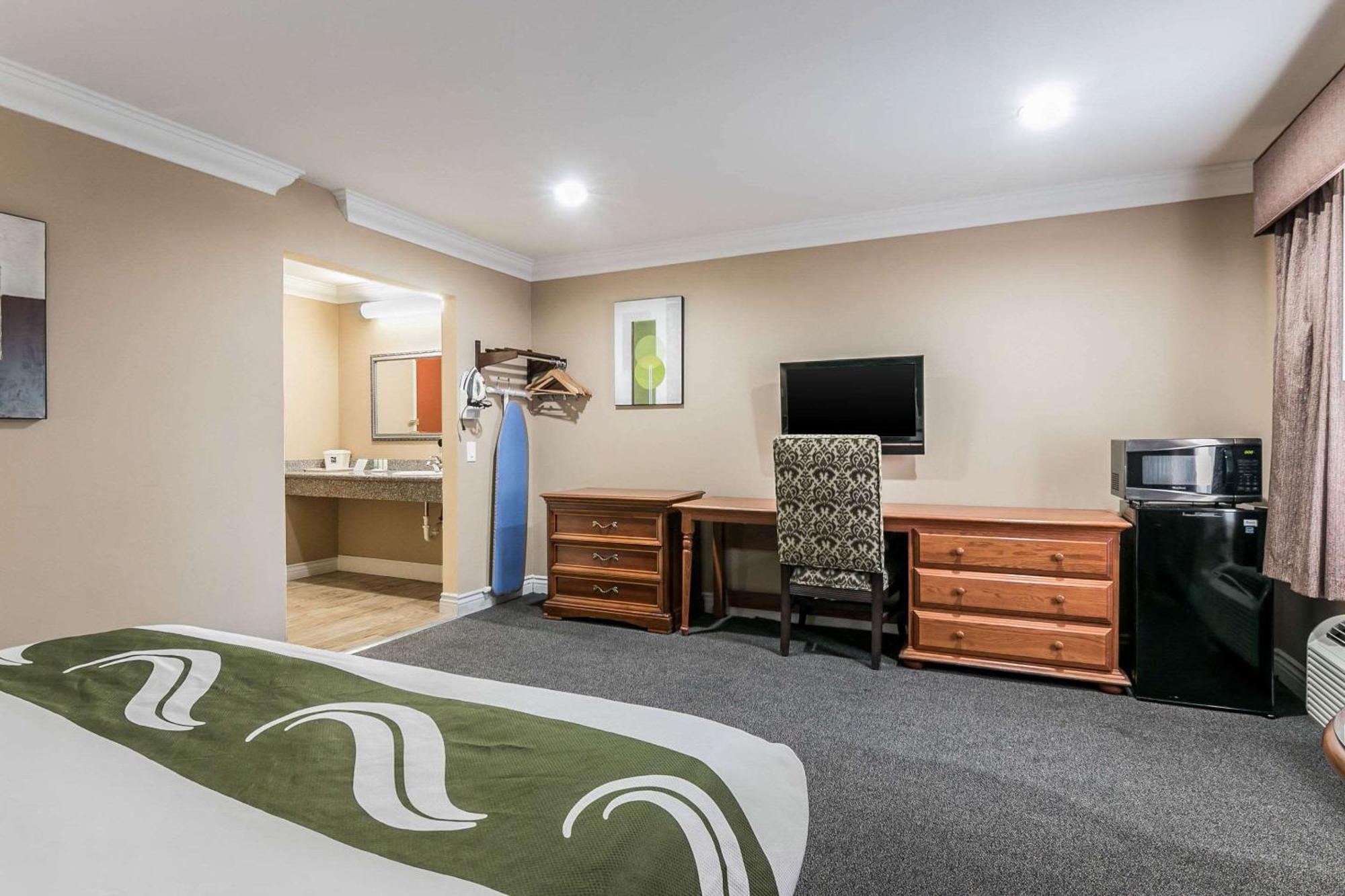 Quality Inn & Suites Atlanta Airport South College Park Buitenkant foto