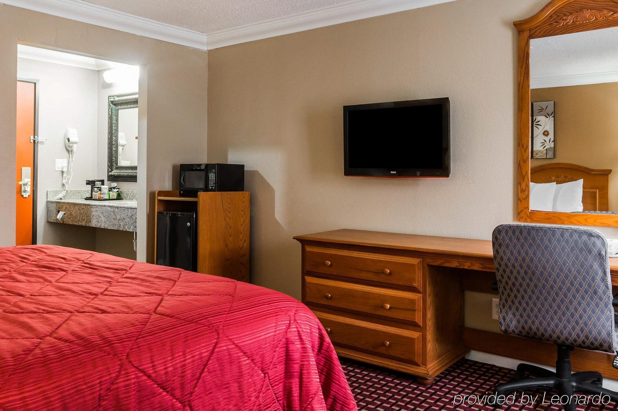 Quality Inn & Suites Atlanta Airport South College Park Buitenkant foto